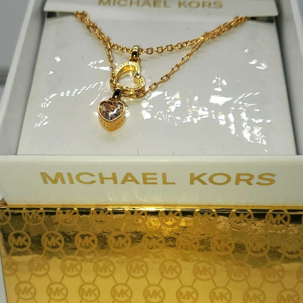 🌷MICHAEL KORS Gold-Toned Cubic Zirconia Heart.